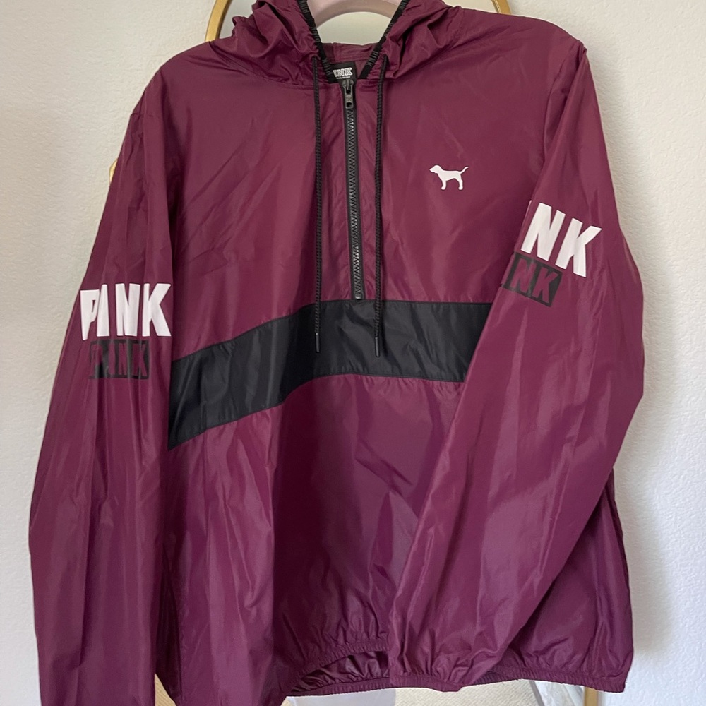 Victoria secret wind breaker size XS-S